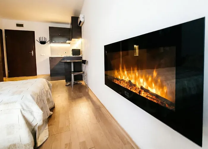 Mountain Paradise 2 - Quiet Cosy - Balcony, Wifi アパート *