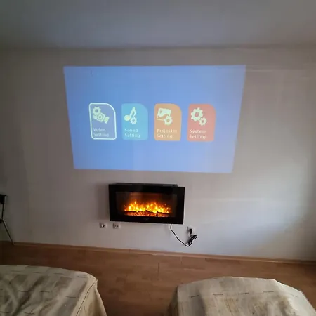 Mountain Paradise 2 - Quiet Cosy - Balcony, Wifi 公寓